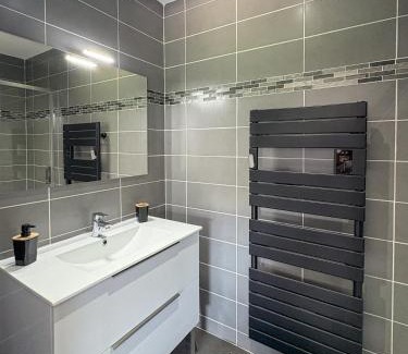 Montauban Casa | Chambre Séverine, Élégance avec balcon privé