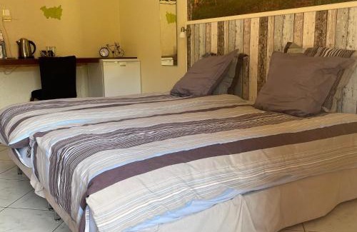 Wisembach Cama Y Desayuno | Chambre spacieuse avec salle d'eau privative à Wisembach - FR-1-589-810