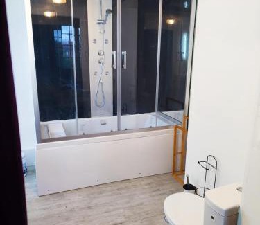 Talmas Casa | Chambre spacieuse privée avec Jaccuzi