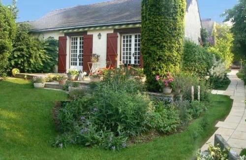 Saint-Omer-de-Blain Cama Y Desayuno | Chambre tout confort près du canal à Blain, accès handicapés, WiFi, TV, coin cuisine - FR-1-306-1255