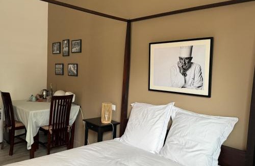 Collonges-au-Mont-d'Or Cama Y Desayuno | Chambre Univers Bocuse - à 200 m de la Légende