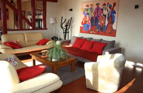 Marigne-Laille Cama Y Desayuno | Chambres d'hôtes chez l'habitant, circuit 24h, Pôle Européen du Cheval, etc