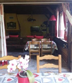Morillon Cama Y Desayuno | Chambres d'Hôtes Chalet de la Source