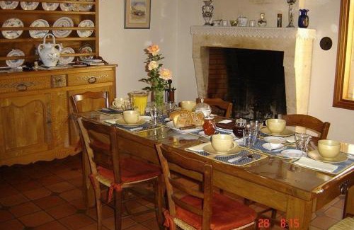 Saint-Porchaire Cama Y Desayuno | Chambres d'Hôtes Domaine Le Fragnaud