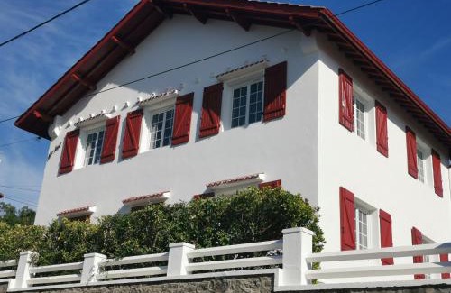 Hendaye Cama Y Desayuno | Chambres d'hôtes "HOR DAGO" près de la gare d'Hendaye avec le petit-déjeuner