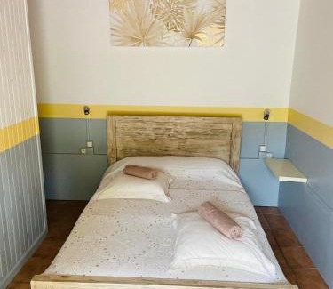 Hell-Bourg Casa | Chambres d'hôtes l'Orchidée Rose