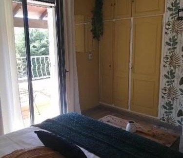Eyguieres Casa | chambres dans les Alpilles les jardins de meyrol