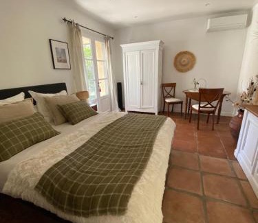 La Cadiere-d'Azur Cama Y Desayuno | Chambres et tables d'hôtes , spa et séjour bien être , Le Clos de la Chèvre Sud
