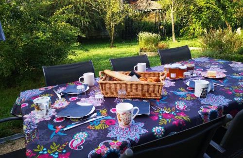 Baignes Casa | Chambres table d'hôte avec jardin à la campagne le nid qui danse vers Vesoul jusqu'à 11 personnes