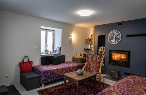 Baignes Casa | Chambres table d'hôte avec jardin à la campagne le nid qui danse vers Vesoul jusqu'à 11 personnes