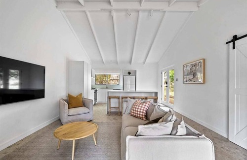 Margaret River Casa | Chambr\xE9 Estate Cabernet - spacious elegant luxury