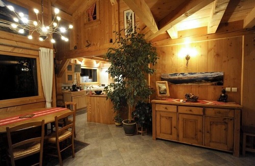 Chamonix-Mont-Blanc Chalet De Esquí | Chamonix Mont Blanc, nuevo chalet de Saboya, gran terraza orientada al sur, jardín, 5 habitaciones.