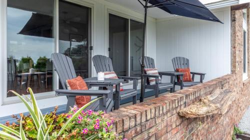 Malletts Bay Casa | Champ's Landing home