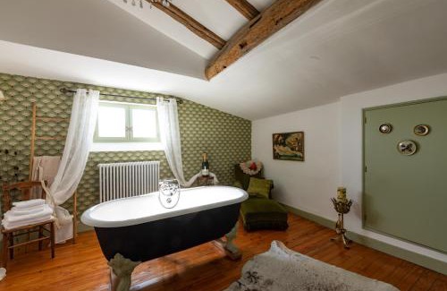 Condom Cama Y Desayuno | Champagne House - Elegance, Luxury and Charm