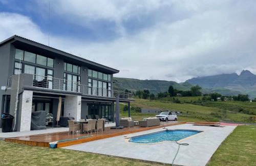 Cathkin Park Villa | Champagne Manor