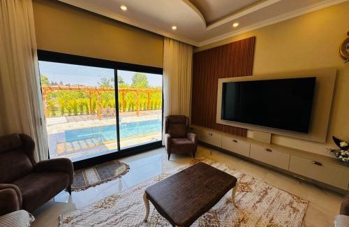 Kocasinan Villa | champagne villa