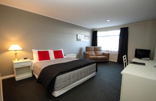 Lower Hutt Hotel | Champers Motor Inn