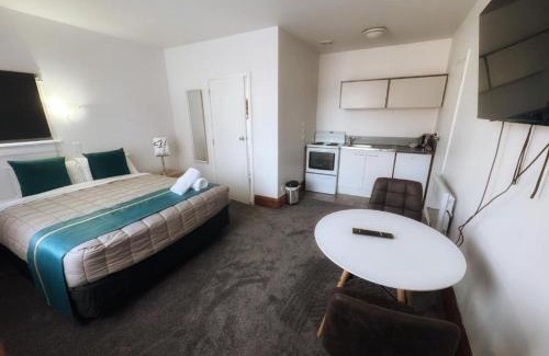 Lower Hutt Hotel | Champers Motor Inn