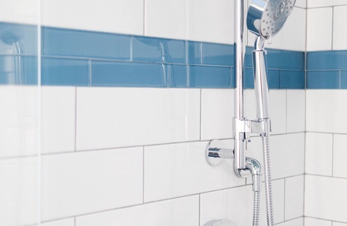 New Shoreham Hotel | Champlin's Marina & Resort