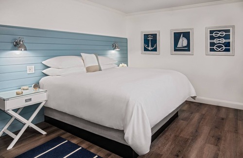 New Shoreham Hotel | Champlin's Marina & Resort