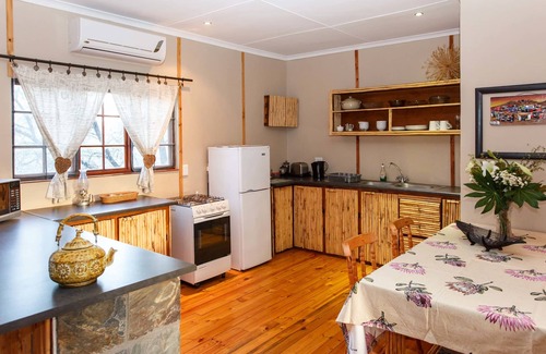 Oudtshoorn Casa | Chandelier Game Lodge