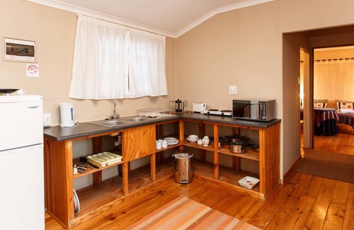 Oudtshoorn Casa | Chandelier Game Lodge
