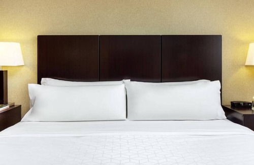 Ocotillo Hotel | Chandler Hotel Retreat: Outdoor Pool, Hot Tub, On-Site Dining & Golf Nearby
