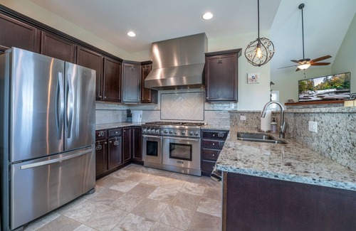 Penrose Casa | Chandler House | Amazing views, minutes to DuPont State Park and Downtown Brevard