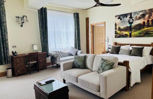 Chesterfield Hotel | Chandlers Bar and Rooms