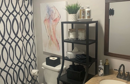 Brevard Apartamento | ~Chandler’s Chateau in the Heart of Brevard ~