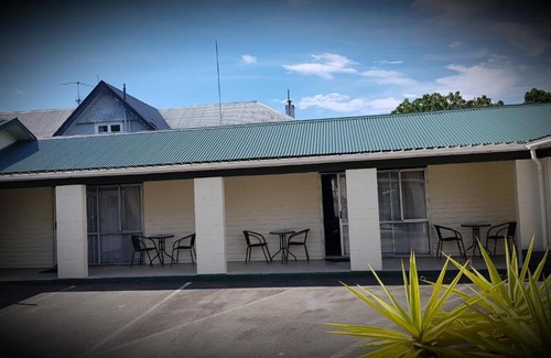 Solway Hotel | Chanel Court Motel