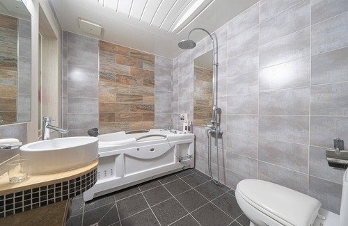 Sangnam-dong Hotel | Changwon Sangnam-dong Tong