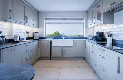 Rhossili Casa | Channel View – 3 Bedroom House - Rhossili Bay