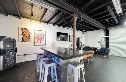 Channel District Casa | Channelside Charm - Downtown - Private Studio