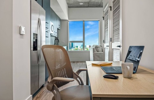 Channel District Apartamento | Channelside Oasis: Perfect for your Business Trip!