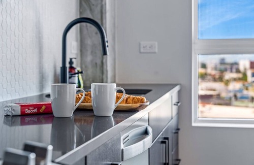 Channel District Apartamento | Channelside Oasis: Perfect for your Business Trip!