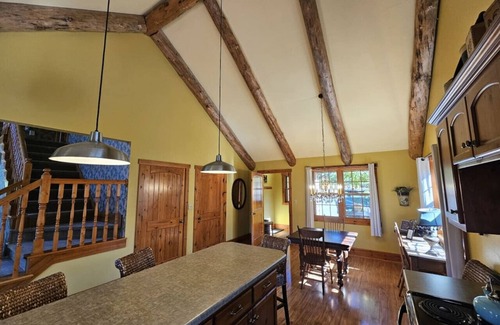 Sturgeon Bay Cabina | Chanticleer Cabins Evergreen Cabin