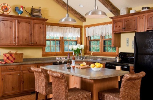 Sturgeon Bay Cabina | Oak Cabin one bedroom