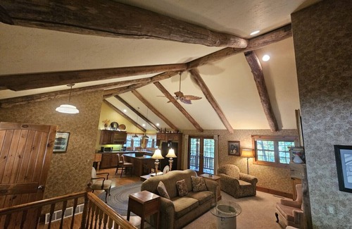 Sturgeon Bay Cabina | Oak Cabin one bedroom