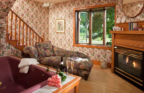 Sturgeon Bay Cama Y Desayuno | Chanticleer Guest House