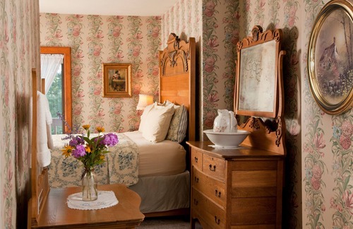 Sturgeon Bay Cama Y Desayuno | Chanticleer Guest House