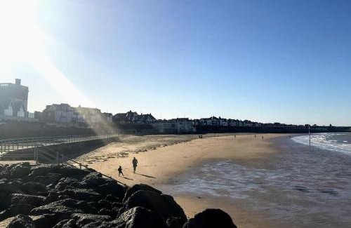Margate Apartamento | Chapel View - Huge Apartment near the Beach with Gated Parking