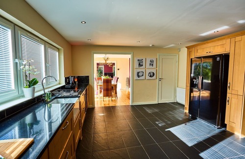Kilcreggan Cabaña | Chapelhill-Sleeps 8 - capacidad para 8 personas en 4 habitaciones