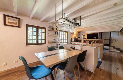 Corsavy Casa | Chapelle de Léca, Authentique Chapelle Rénovée - Vallespir - Vue Imprenable Montagne - Unique, Loft Moderne et Pittoresque - WIFI - Confort Premium - OFFRE SPECIALE - Majestic Key Konciergerie Collioure