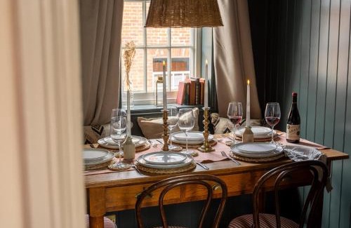 Norwich Casa | Chapman House 3 Bedroom Luxury Retreat