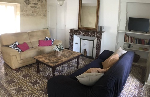 Arpaillargues-et-Aureillac Casa | Charmante Maison de Village Avec Extérieur