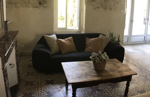 Arpaillargues-et-Aureillac Casa | Charmante Maison de Village Avec Extérieur