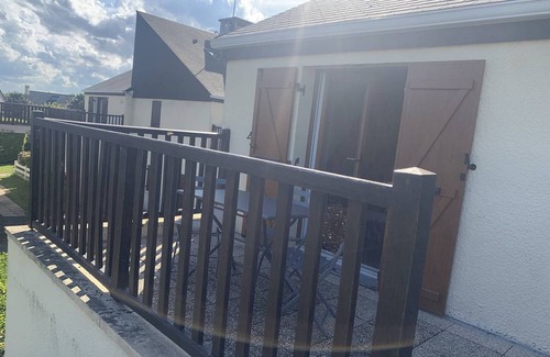 Merville-Franceville-Plage Apartamento | Dúplex acogedor con balcón y parking para 4 personas en Merville-Franceville