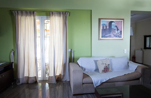 Kato Diminio Casa | Chara's Private Villa with Swimming Pool & jacuzzi