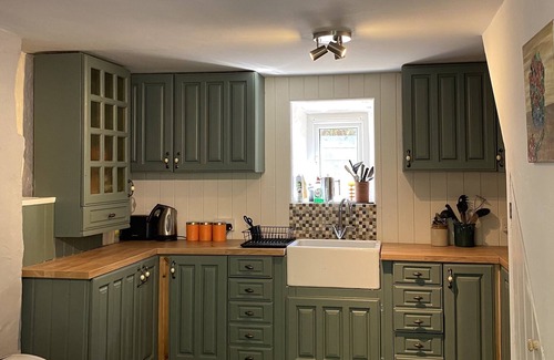 Machynlleth Cabaña | Character chapel conversion, perfect for families and nature lovers.